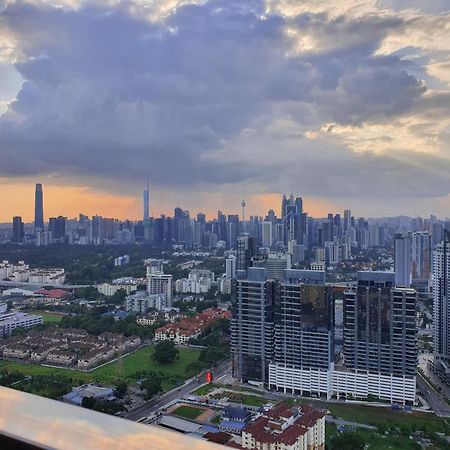 Reizz Residence By Luxury Suites Kuala Lumpur Bagian luar foto