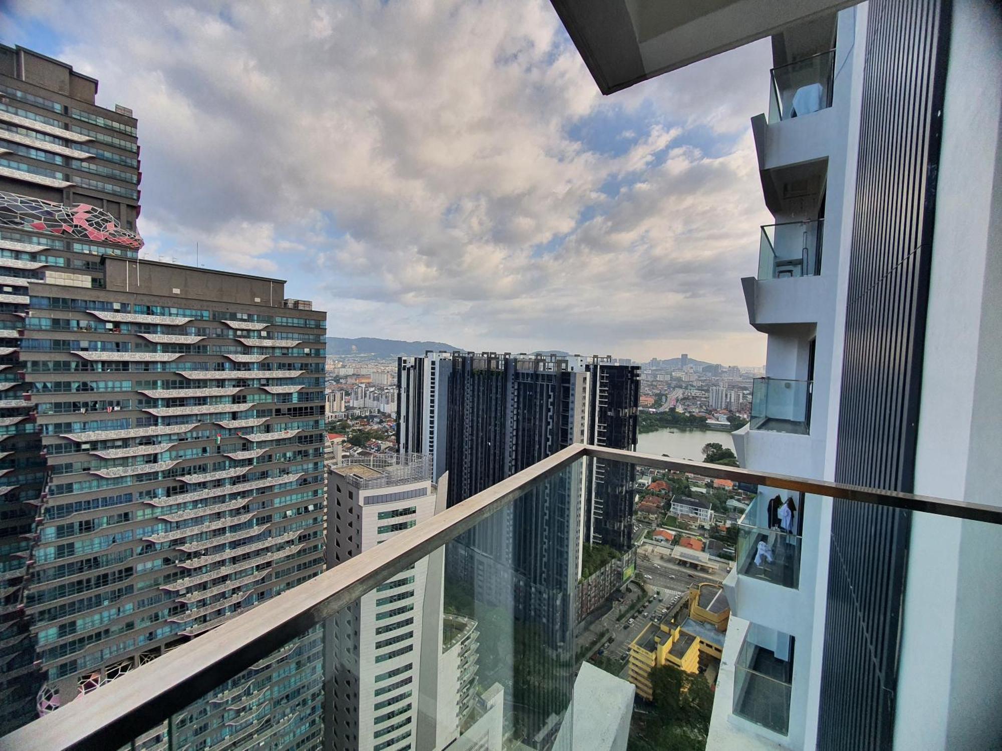 Reizz Residence By Luxury Suites Kuala Lumpur Bagian luar foto