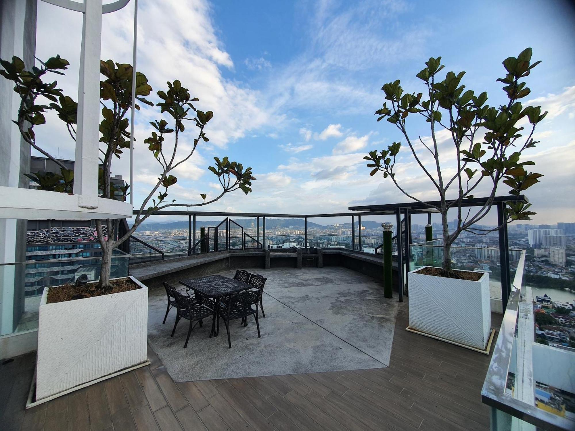 Reizz Residence By Luxury Suites Kuala Lumpur Bagian luar foto