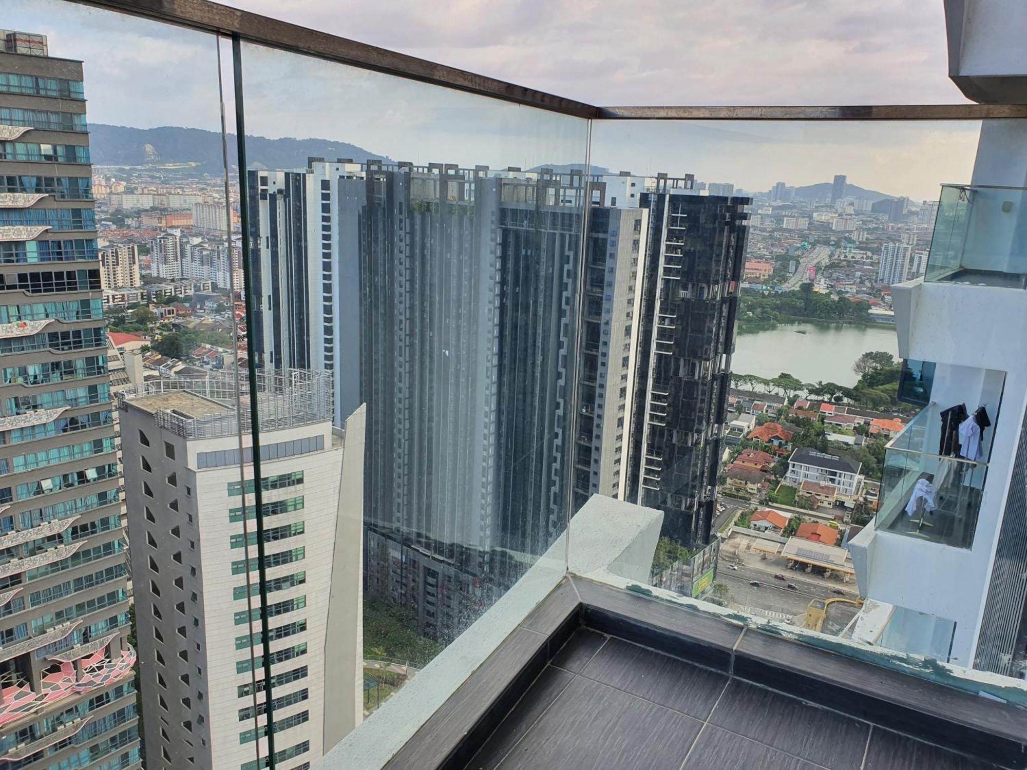 Reizz Residence By Luxury Suites Kuala Lumpur Bagian luar foto