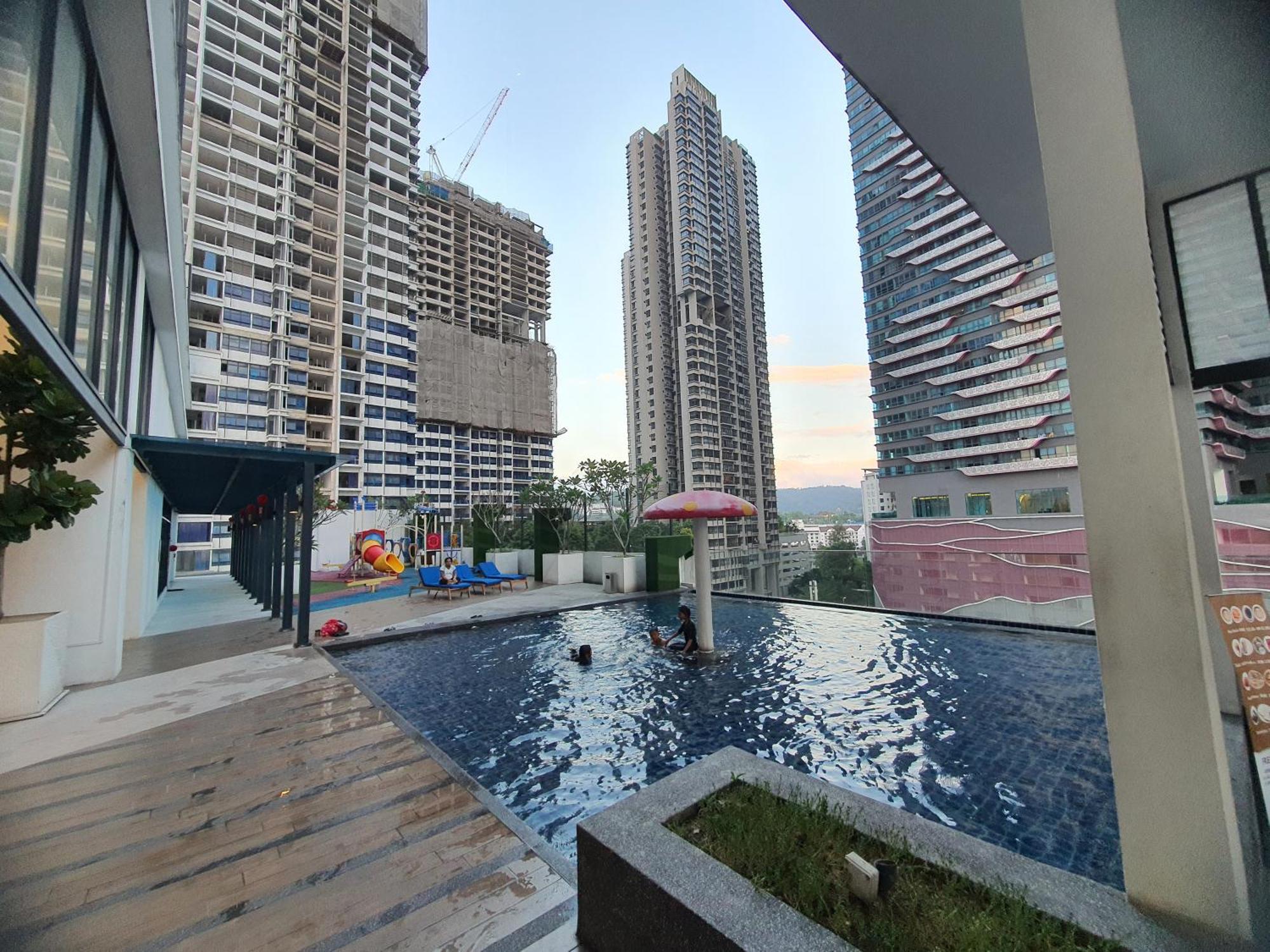 Reizz Residence By Luxury Suites Kuala Lumpur Bagian luar foto